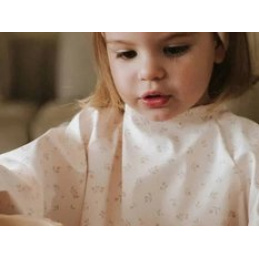 Fartuszek wodoodporny z rękawami i kieszonką Kwiatki 9m+ BAMBOOM uniwersalny