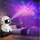 Sternenhimmel Projektor Sitzender Astronaut, Galaxy LED Projektor Kinder mit 8 Modi & 360° Rotation, Sternenprojektor/Planetarium Nachtlicht, Fernbedienung & Timer, Geschenk für Kinder und Erwachsene